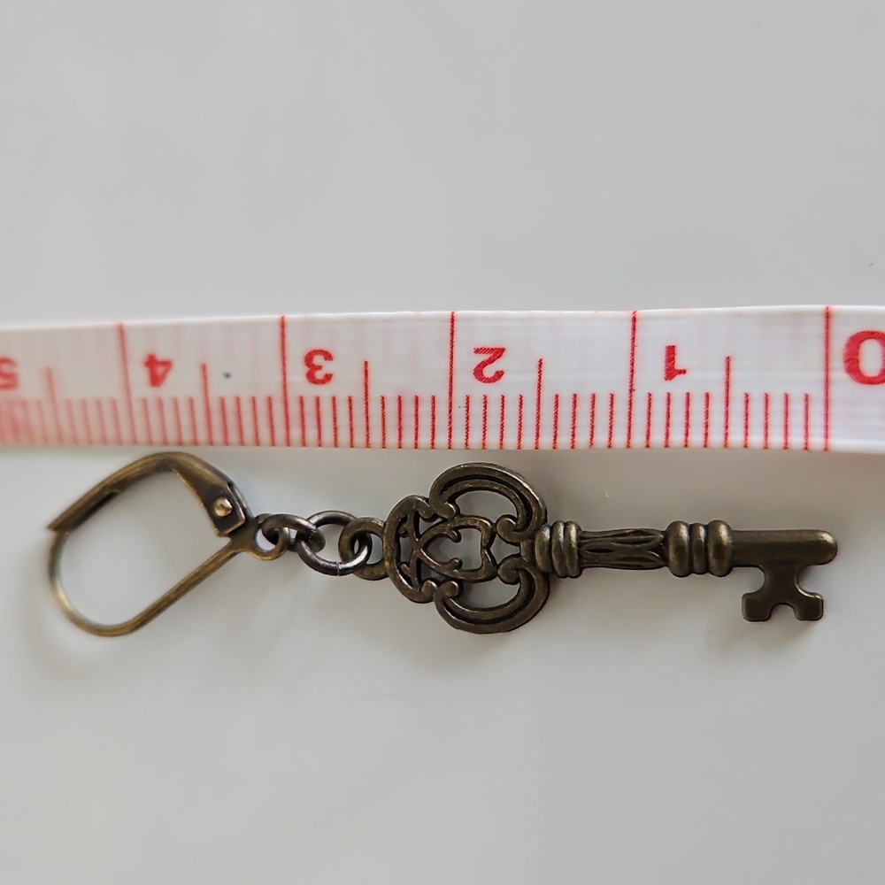 Key Design Earrings - Picture 3 of 3